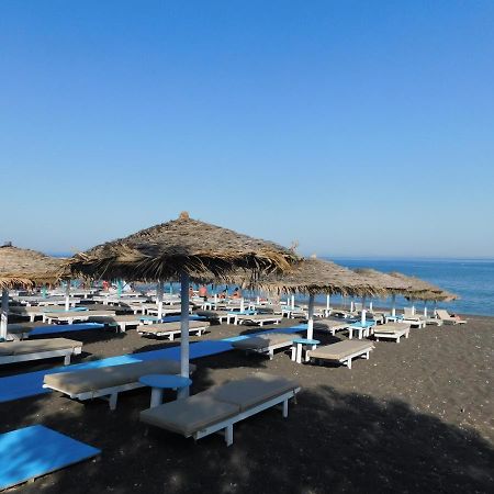One And Only Beachfront Rooms Perissa (Santorini) Exterior foto