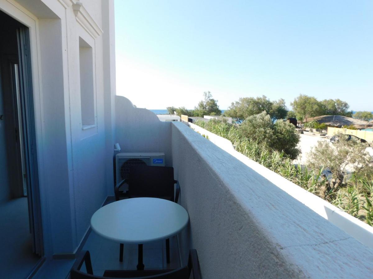 One And Only Beachfront Rooms Perissa (Santorini) Exterior foto