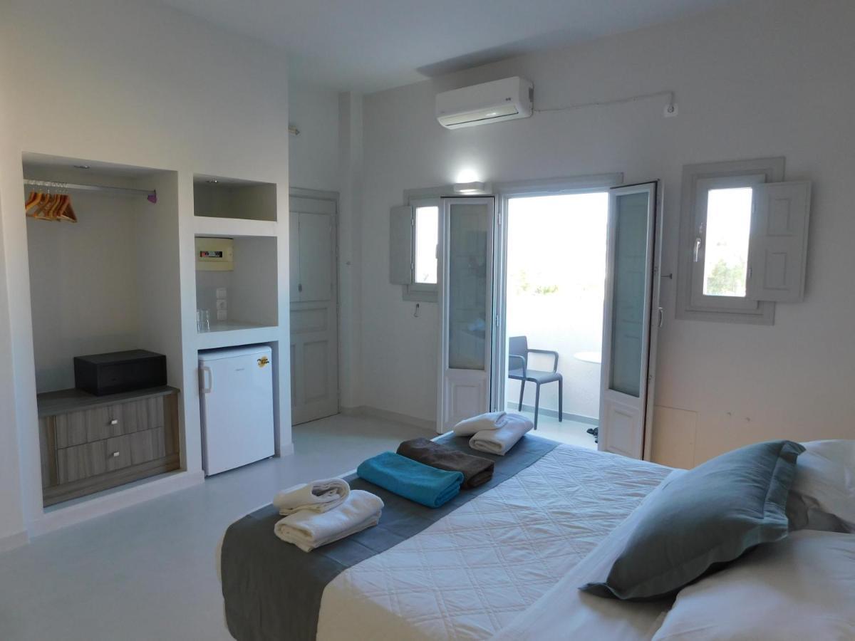 One And Only Beachfront Rooms Perissa (Santorini) Exterior foto